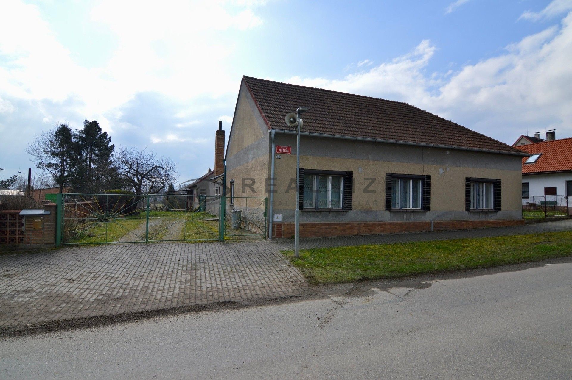 Prodej dům - Veselská, Dolní Bukovsko, 160 m²
