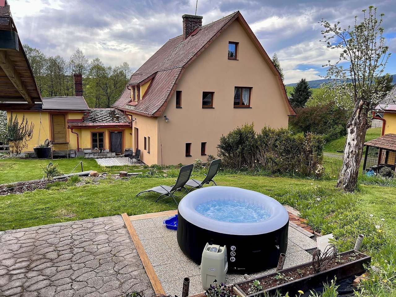 Chaty, Bernartice - Bernartice, Královéhradecký kraj - 1