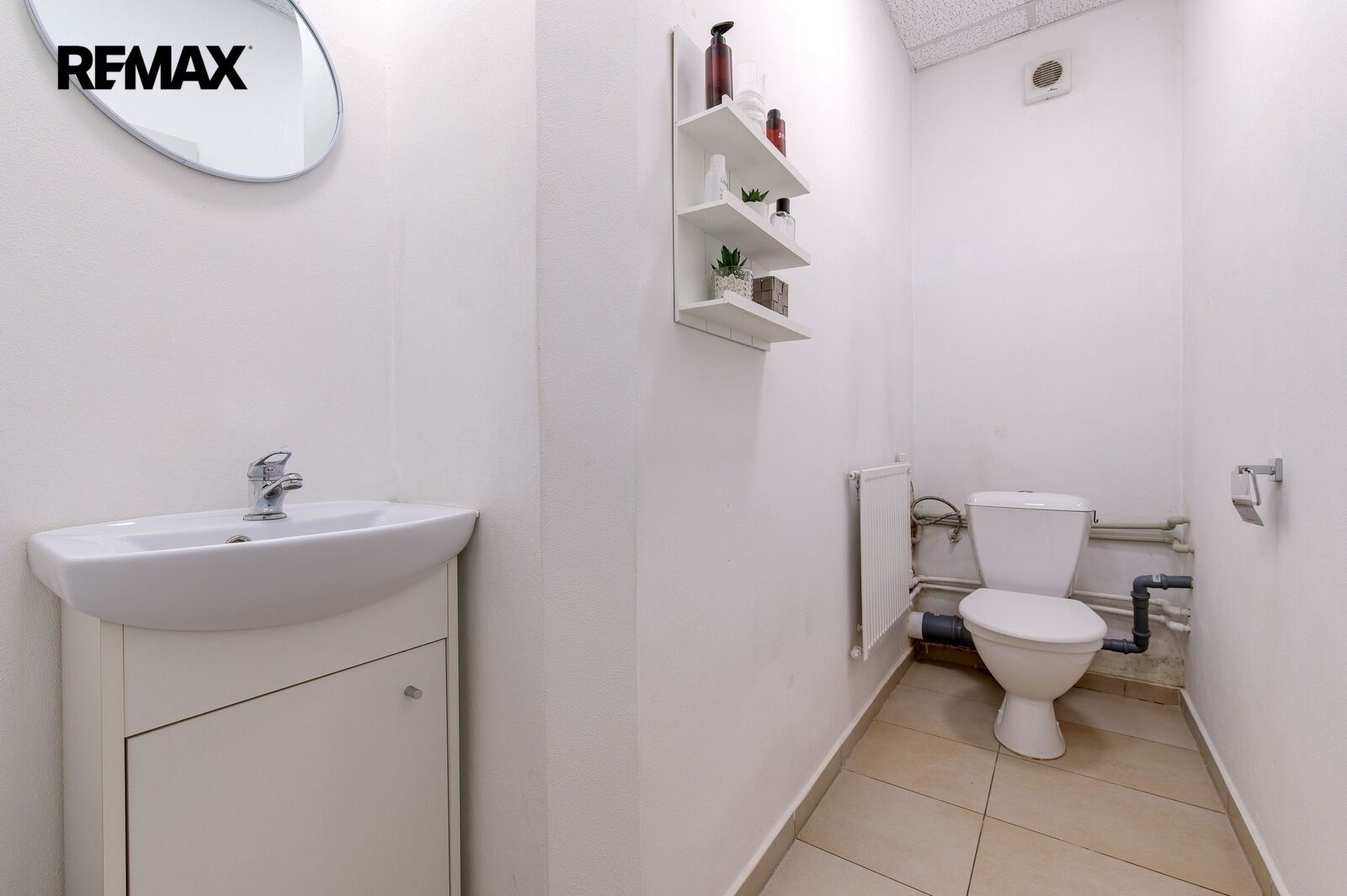 Prodej obchodní prostory - Svobody 162, Cheb, 62 m² - 5