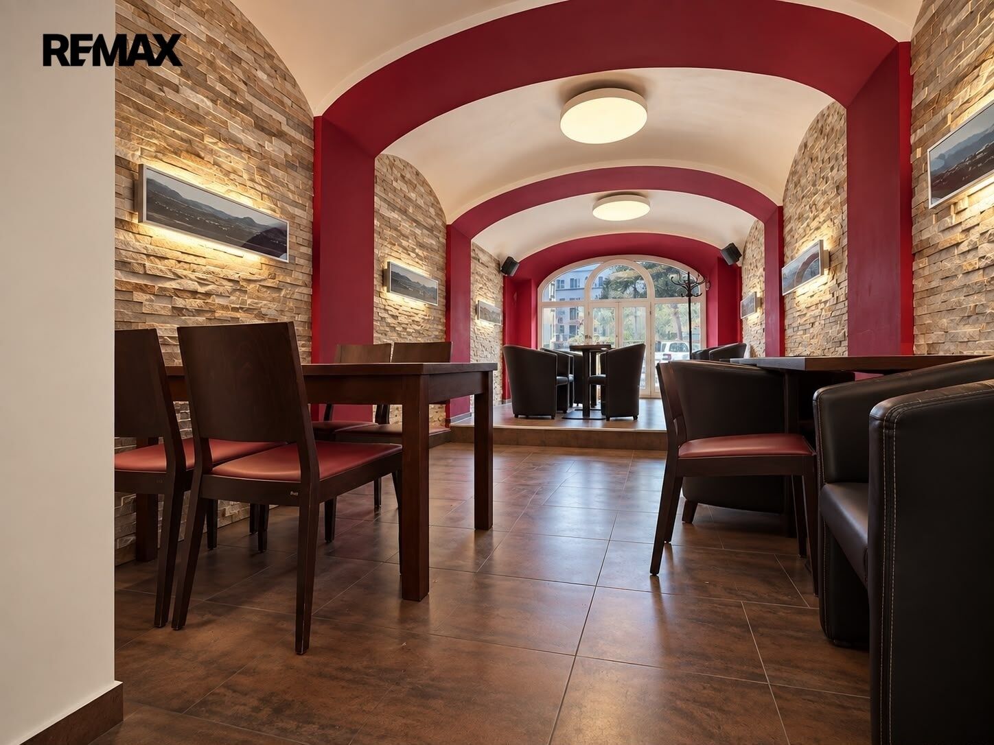 Restaurace · 229 m² · Mírové náměstí 56, Louny - 4