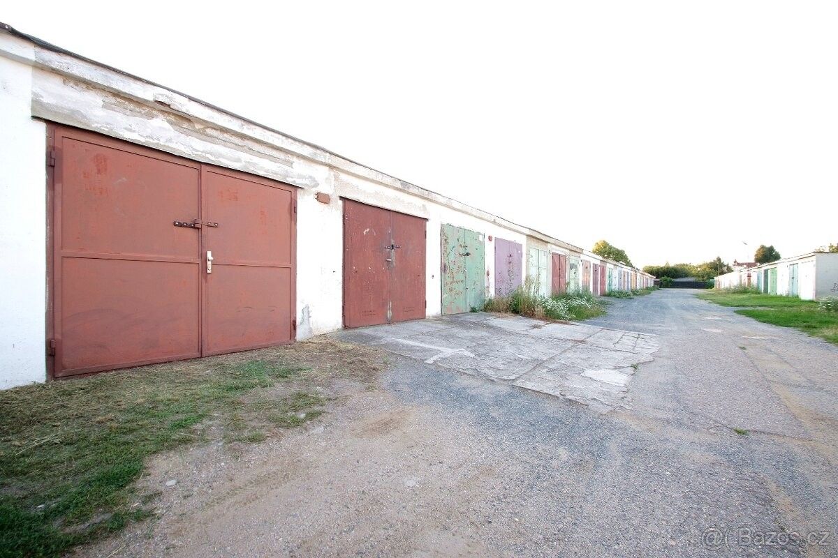 Garáže, Modřice, 664 42