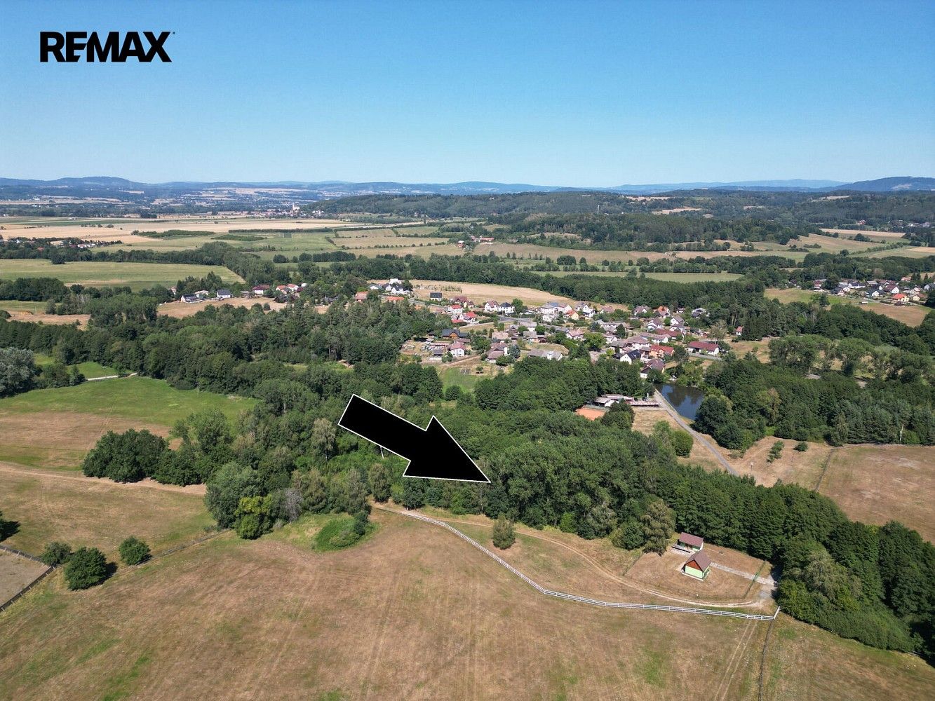 Les, 1 690 m²