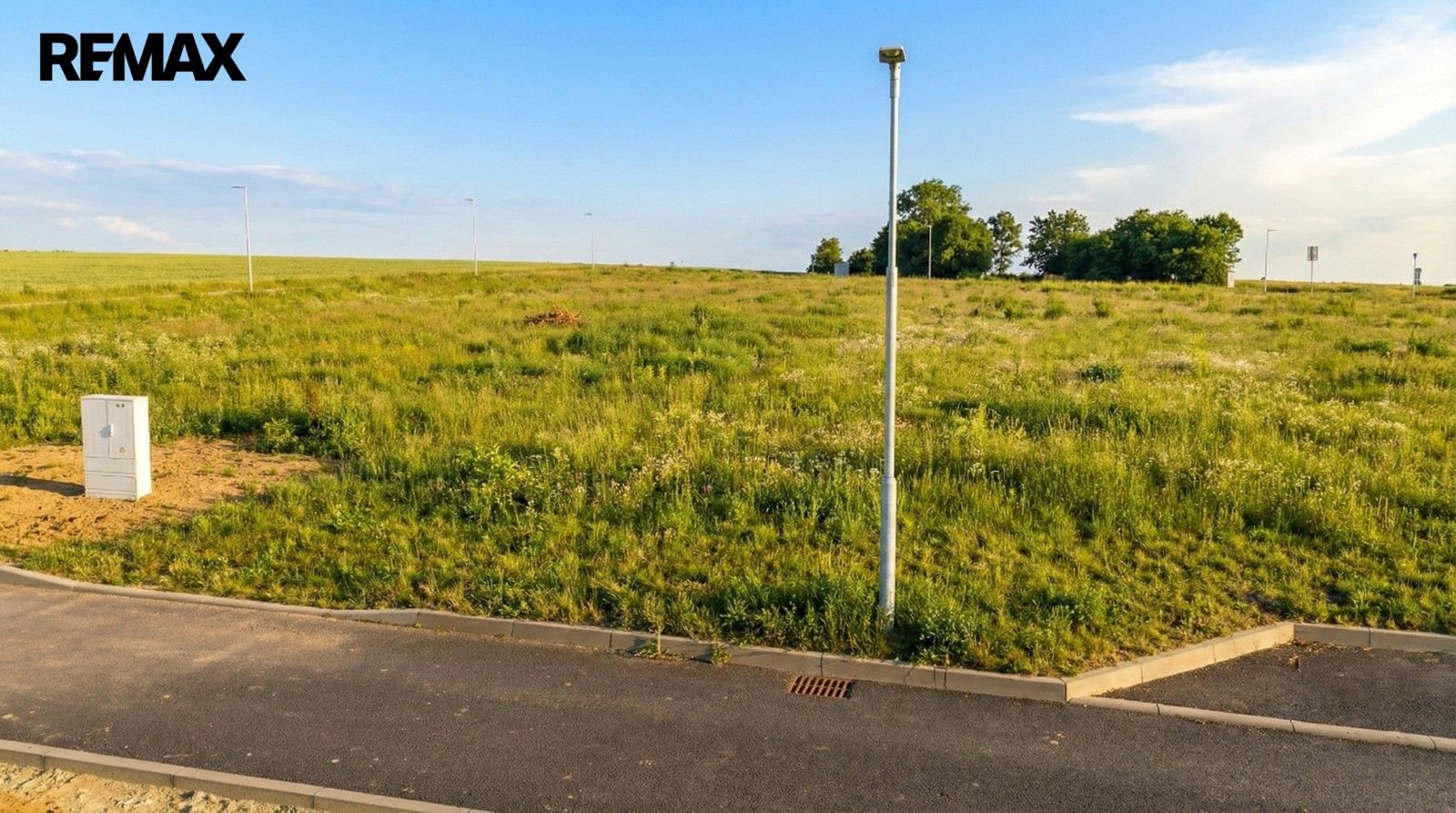 Stavební pozemek, Líšnice – další