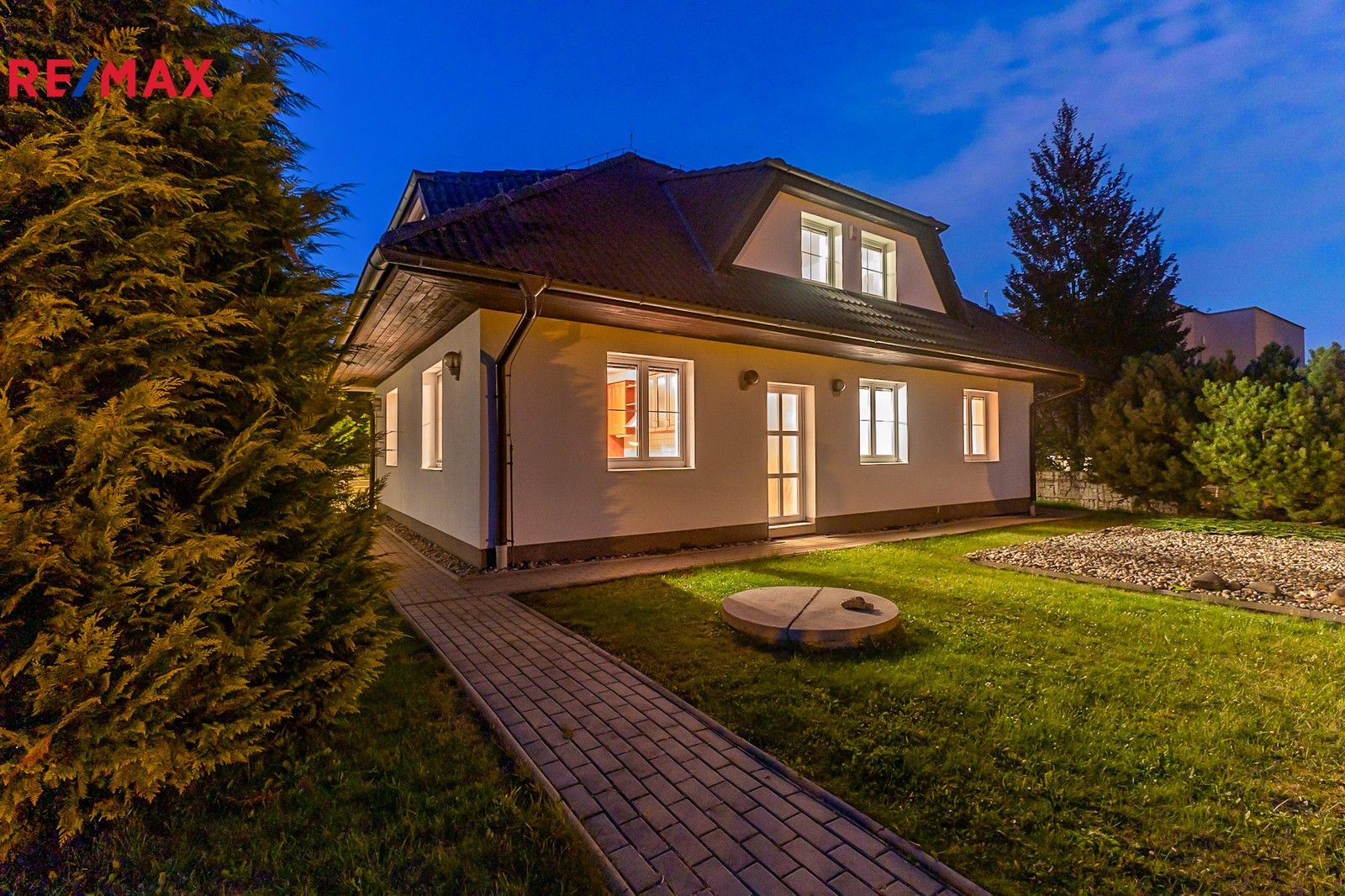 Rodinné domy, Diamantová 734, Praha, 203 m²