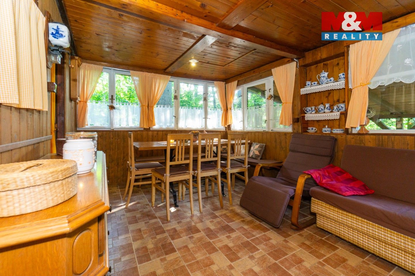 Prodej chata - Podlesí, Holice, 55 m²