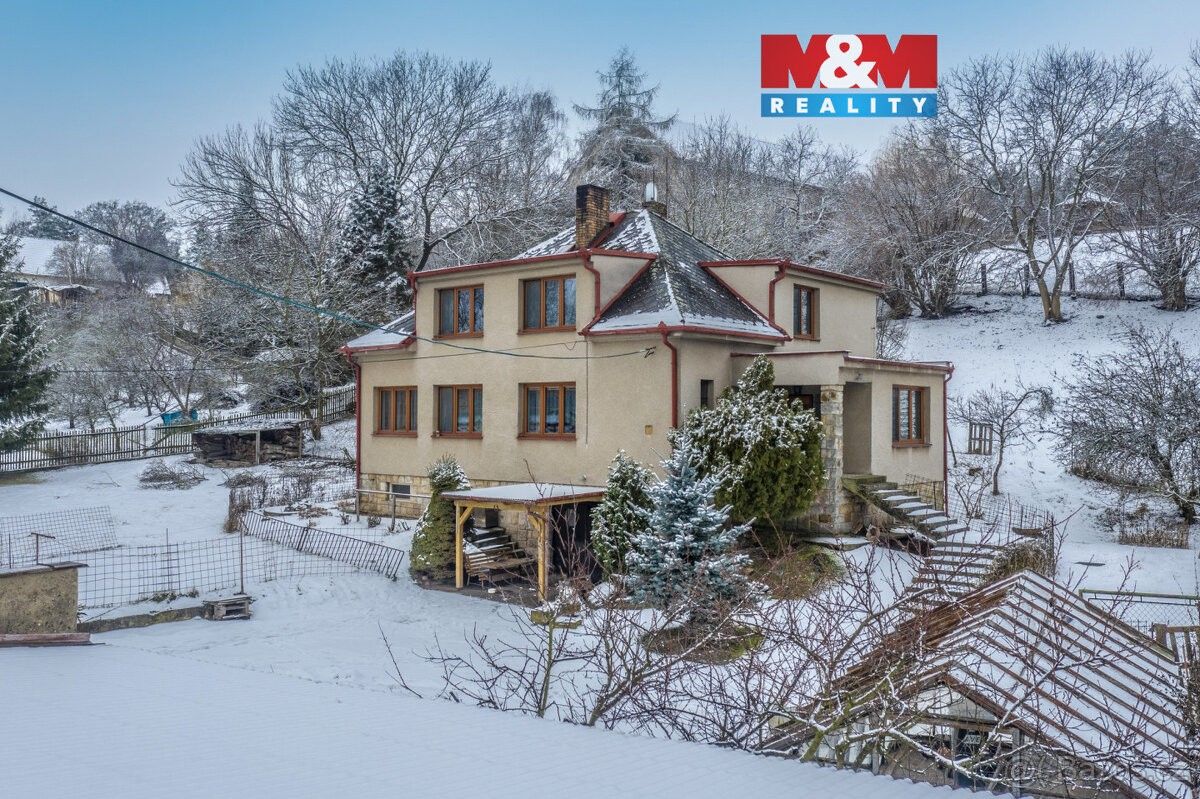 Rodinné domy, Mochov, 250 87