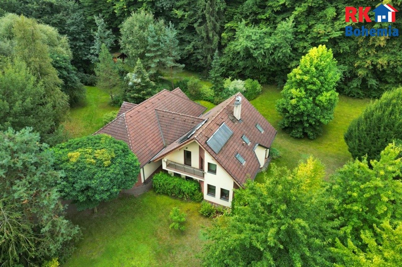 Prodej rodinný dům - Hrdlořezy, 400 m²