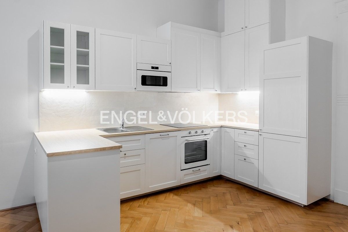 Pronájem byt 4+kk - Náplavní, Praha, 105 m²