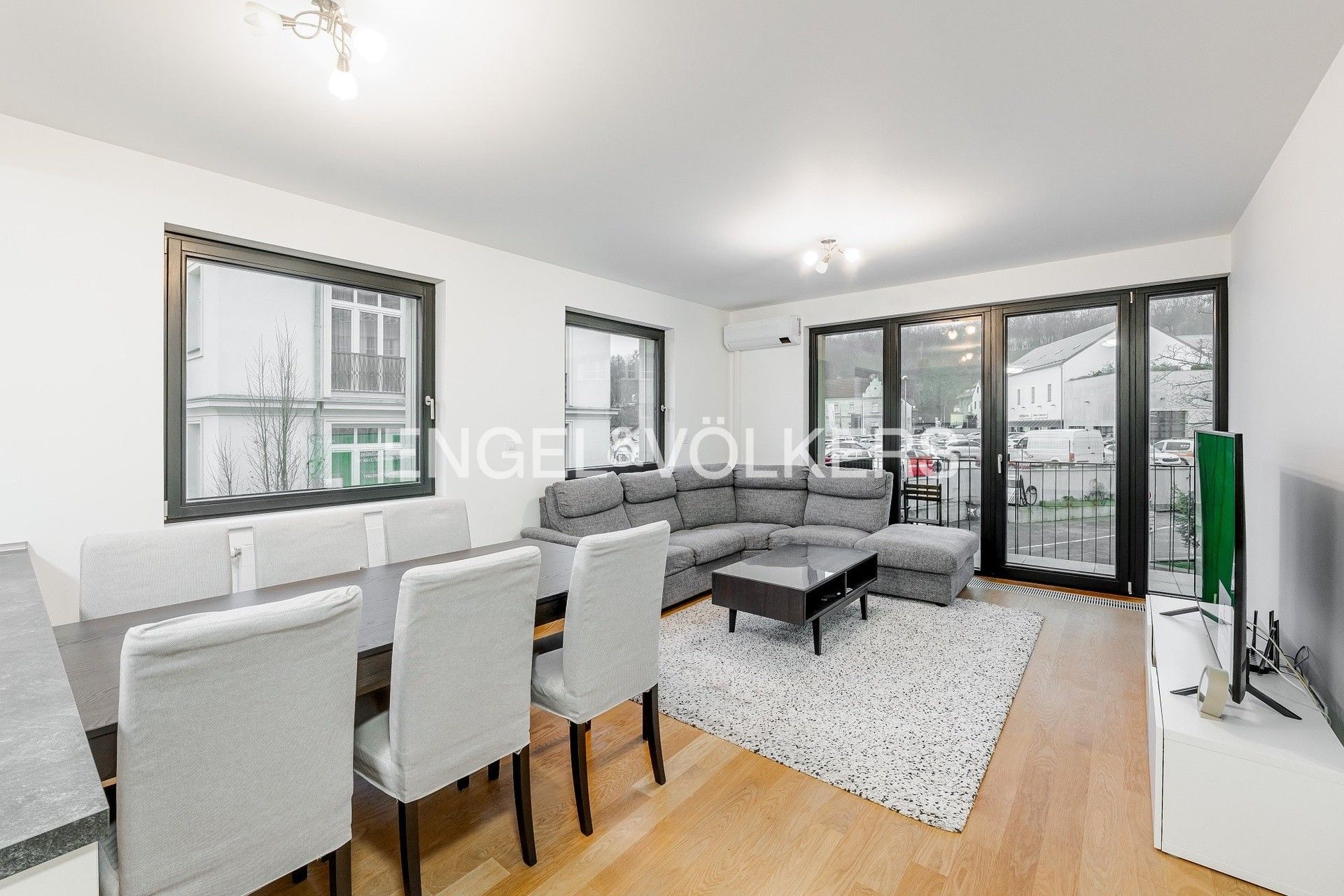 Pronájem byt 4+kk - Pod dvorem, Praha, 106 m²