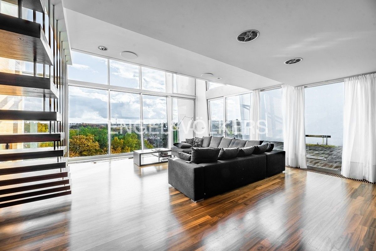 5+kk, Na Hřebenkách, Praha, 279 m²