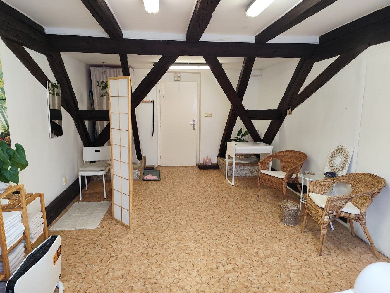 Pronájem obchodní prostory - Vídeňská třída, Znojmo, 27 m² - 2
