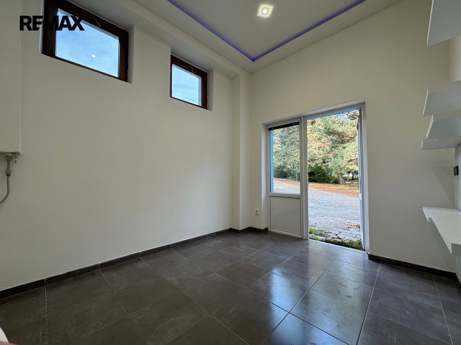 Pronájem obchodní prostory - Stupkova 957, Olomouc Nová Ulice, 11 m² - 5