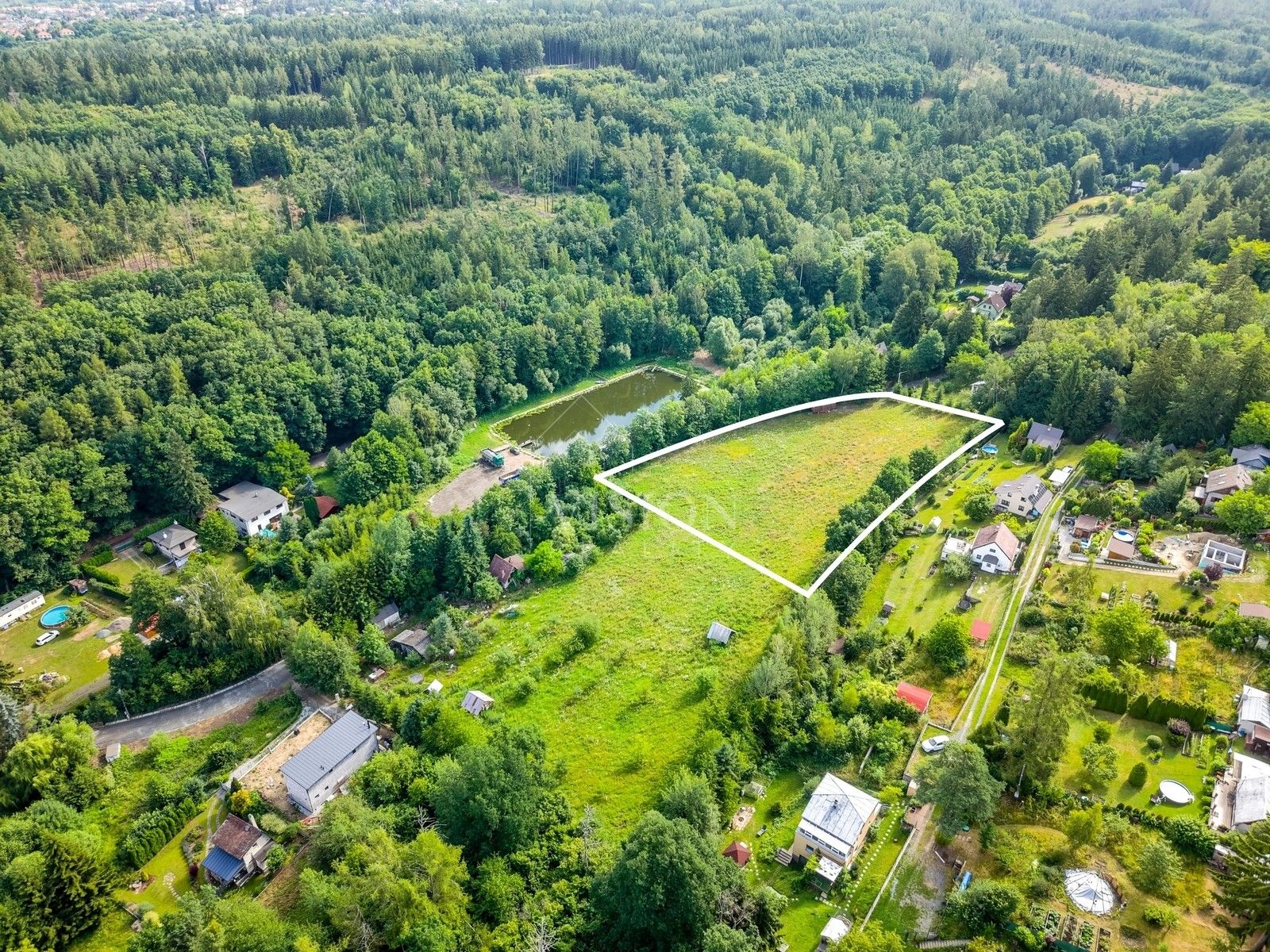 Louka · 6 627 m² · Psáry - 4