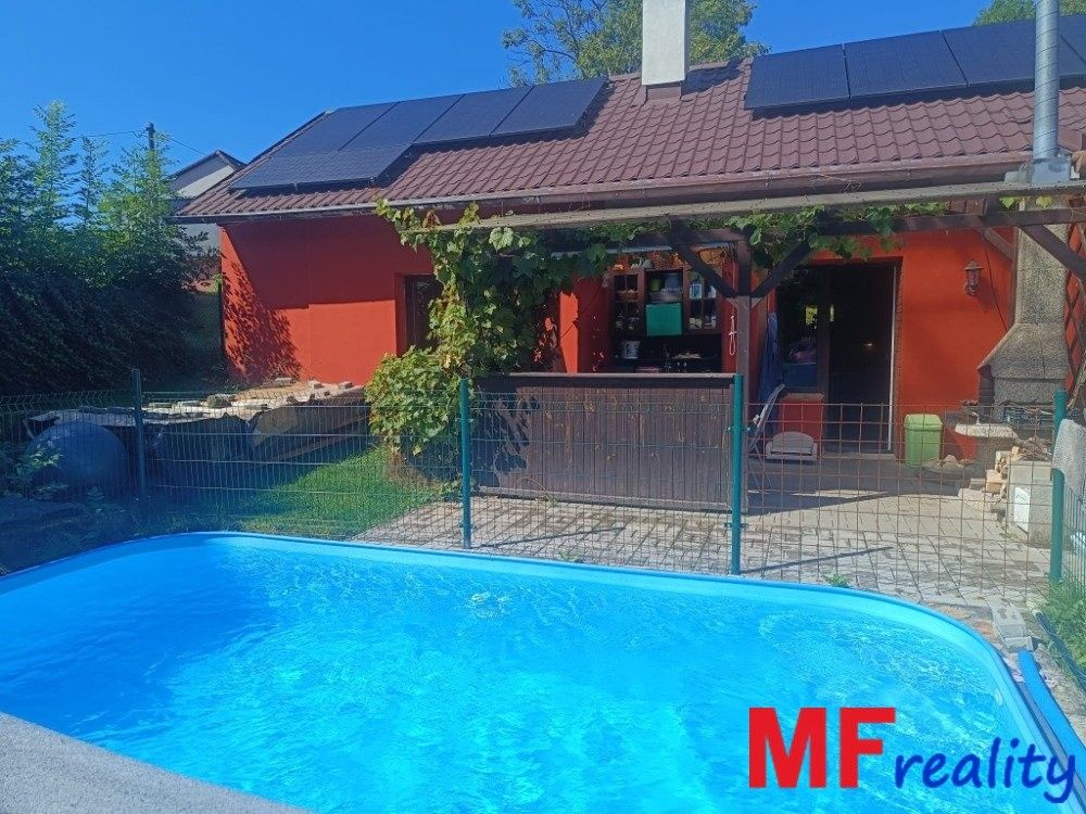 Rodinné domy, Hořiněves, 82 m²