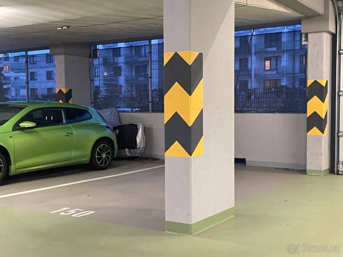 Pronájem garáž - Praha, 155 00