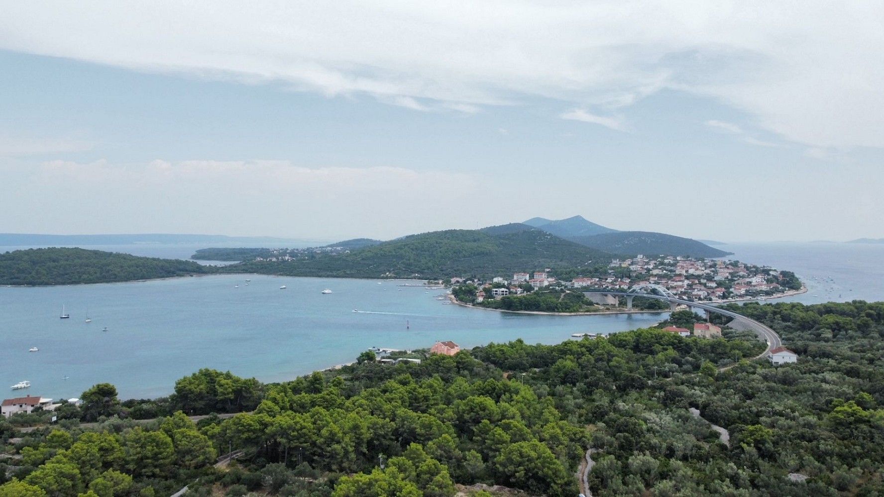 Pozemek pro bydlení, 666 m²