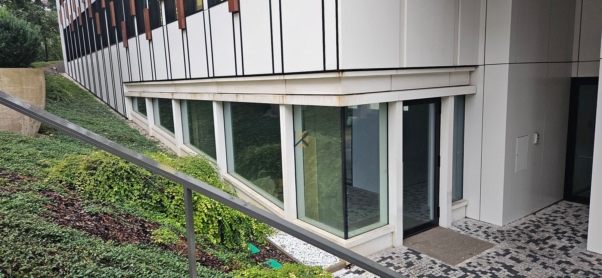 Obchodní prostory · 451 m² · Praha - Nusle, okres Praha 4, Hlavní město Praha - 3