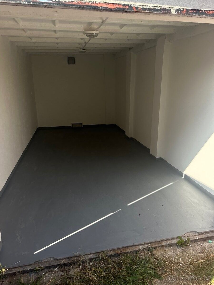 Prodej garáž - Pardubice, 530 02