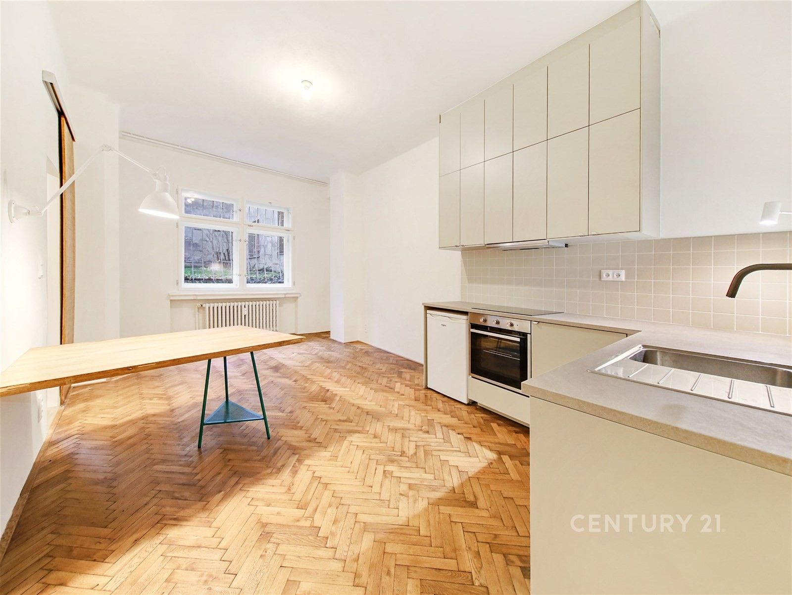 Pronájem byt 2+kk - Plzeňská, Praha, 43 m²