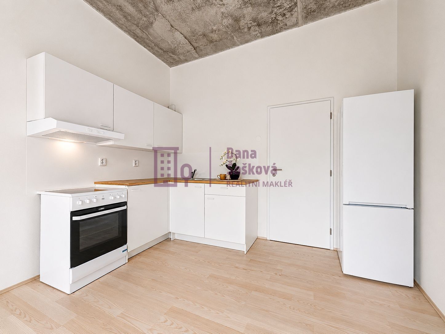 Pronájem byt 2+kk - Na Piketě 74, Jindřichův Hradec III, 34 m² - 5