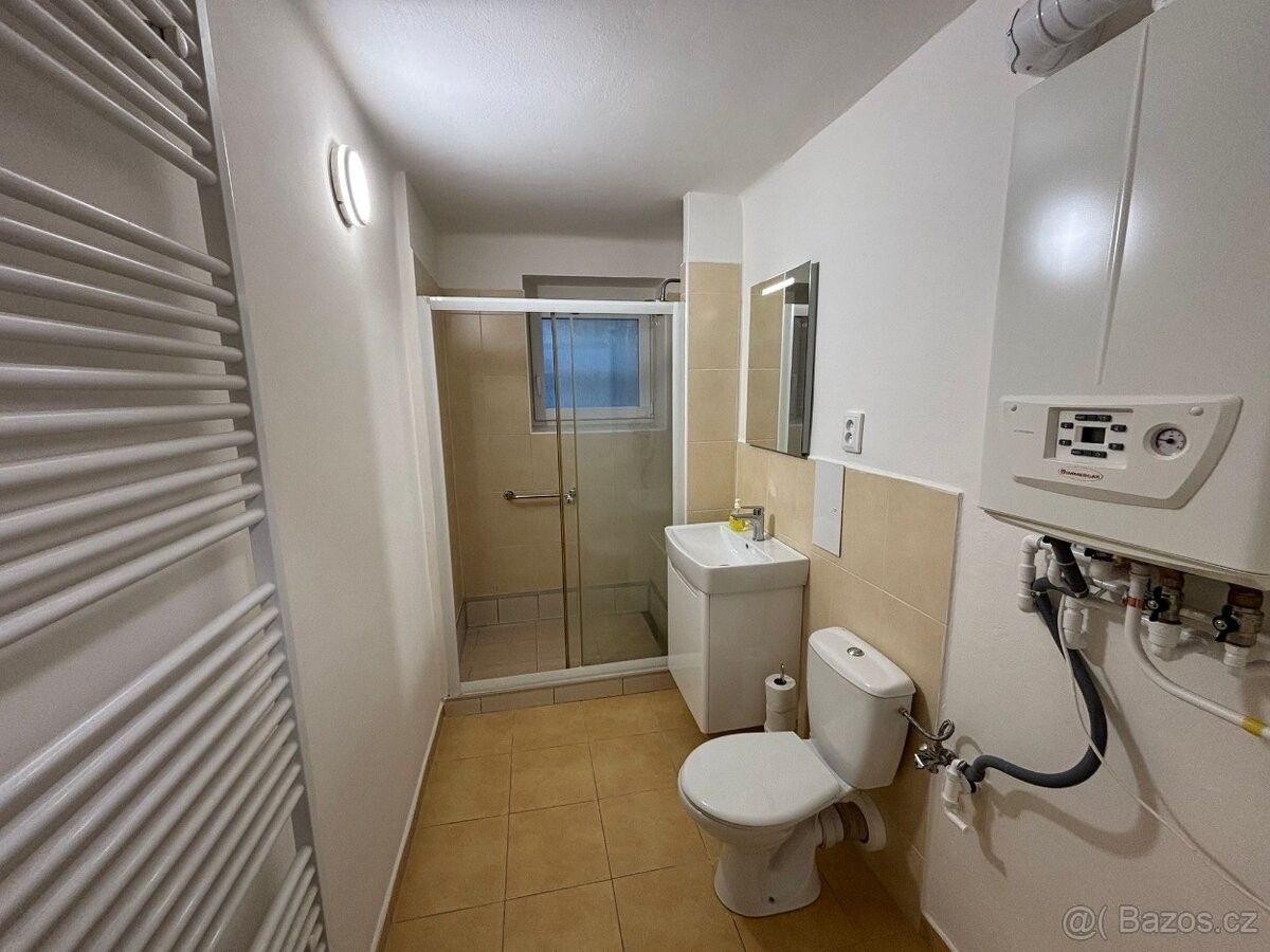 Pronájem byt - Hať u Hlučína, 747 16