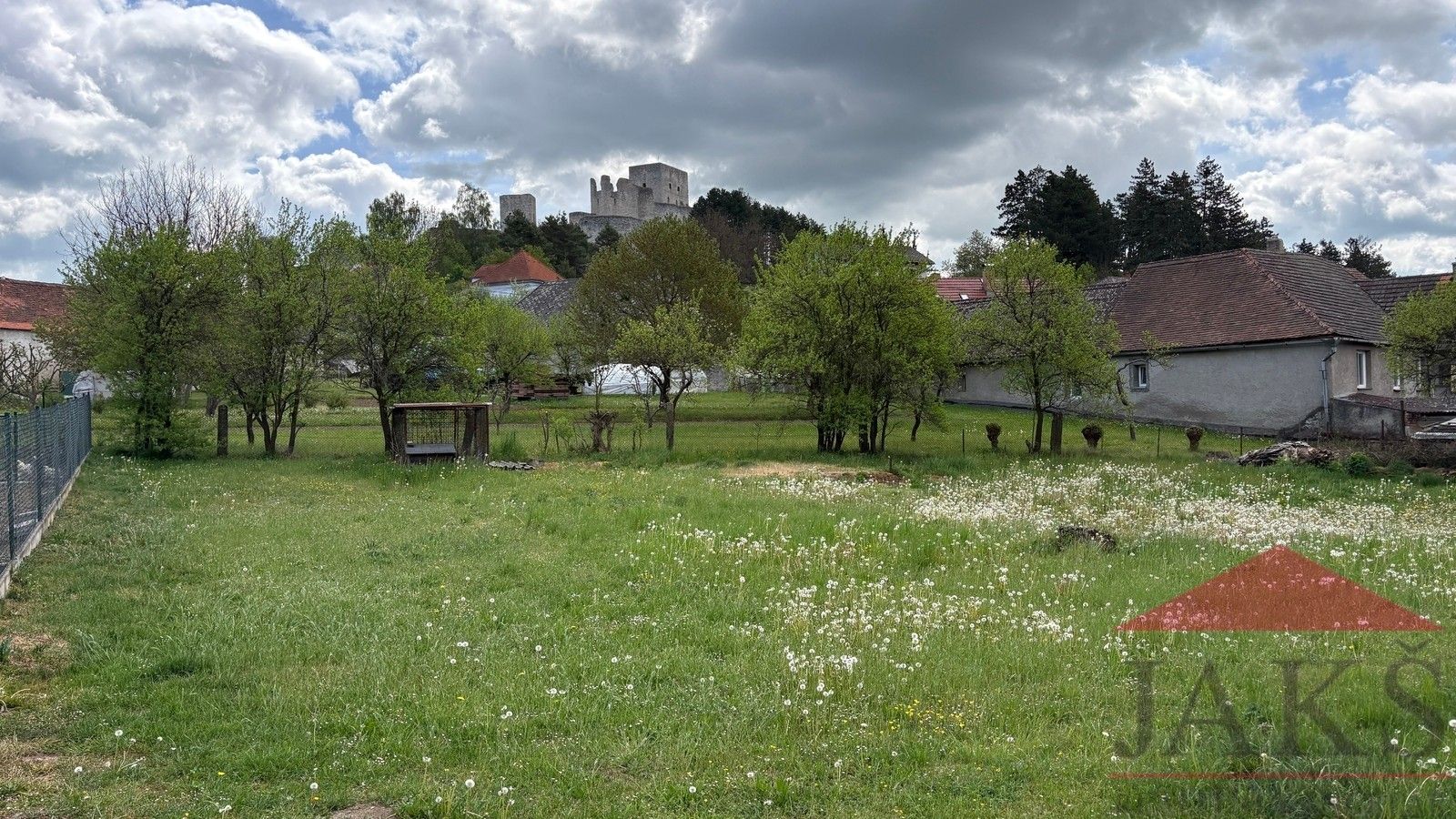 Pozemek pro bydlení, 1 018 m²