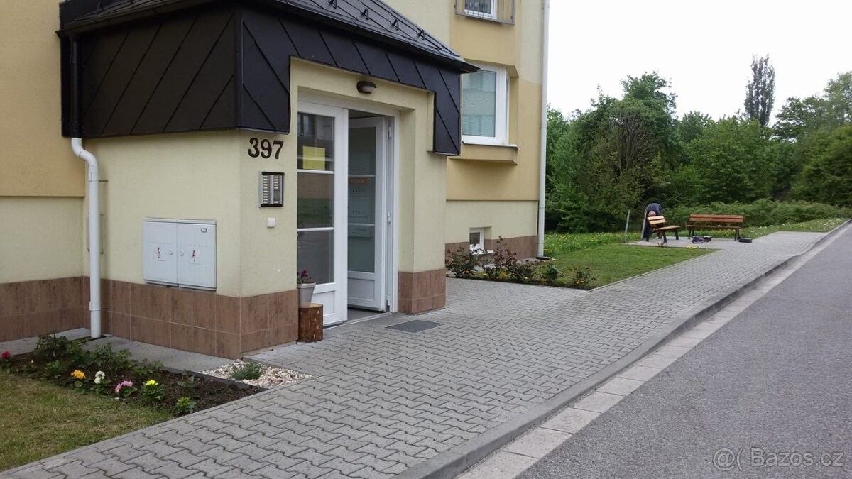 Byty, Police nad Metují, 549 54