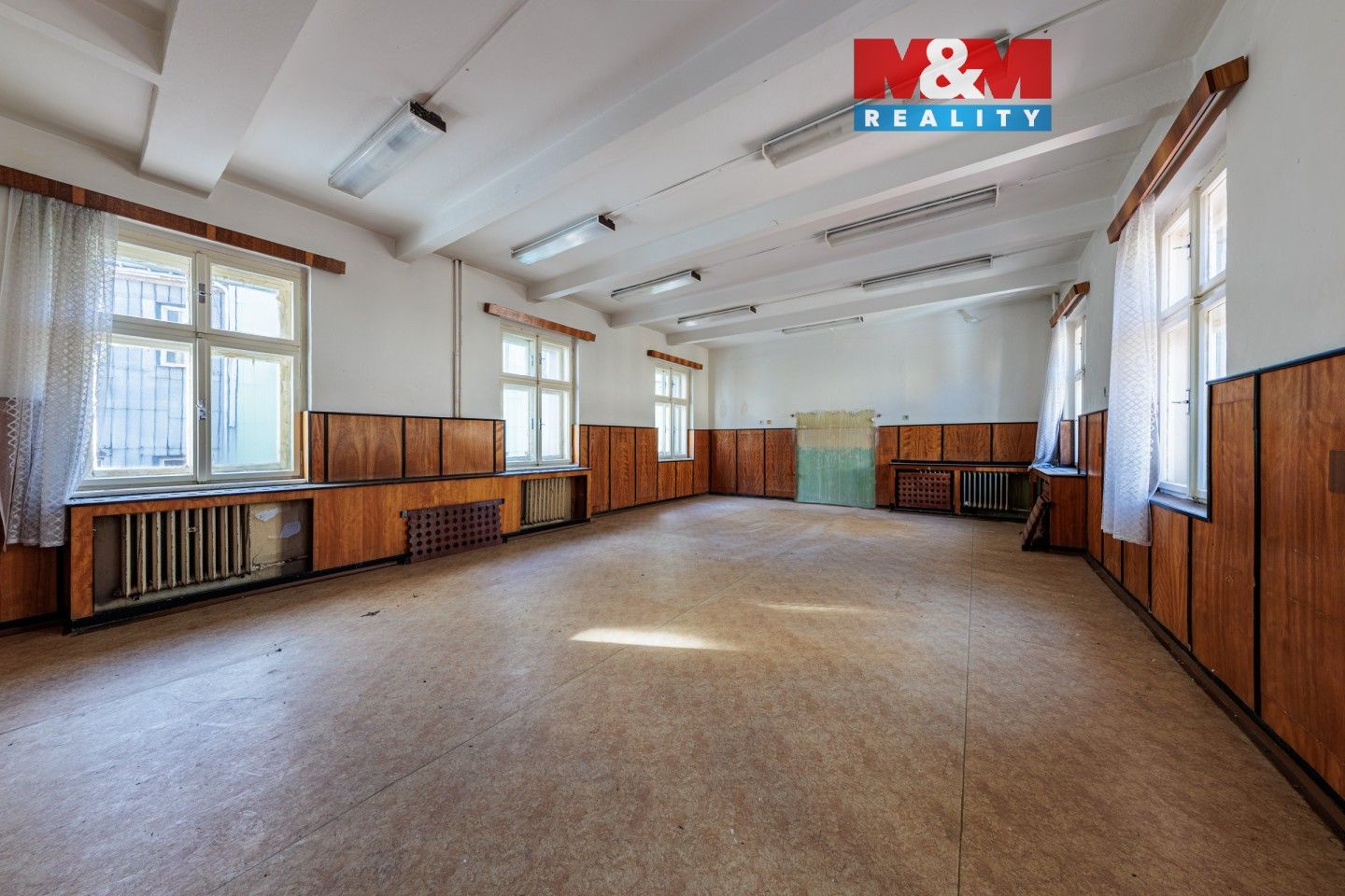 Obchodní prostory, Bož. Němcové, Abertamy, 800 m²