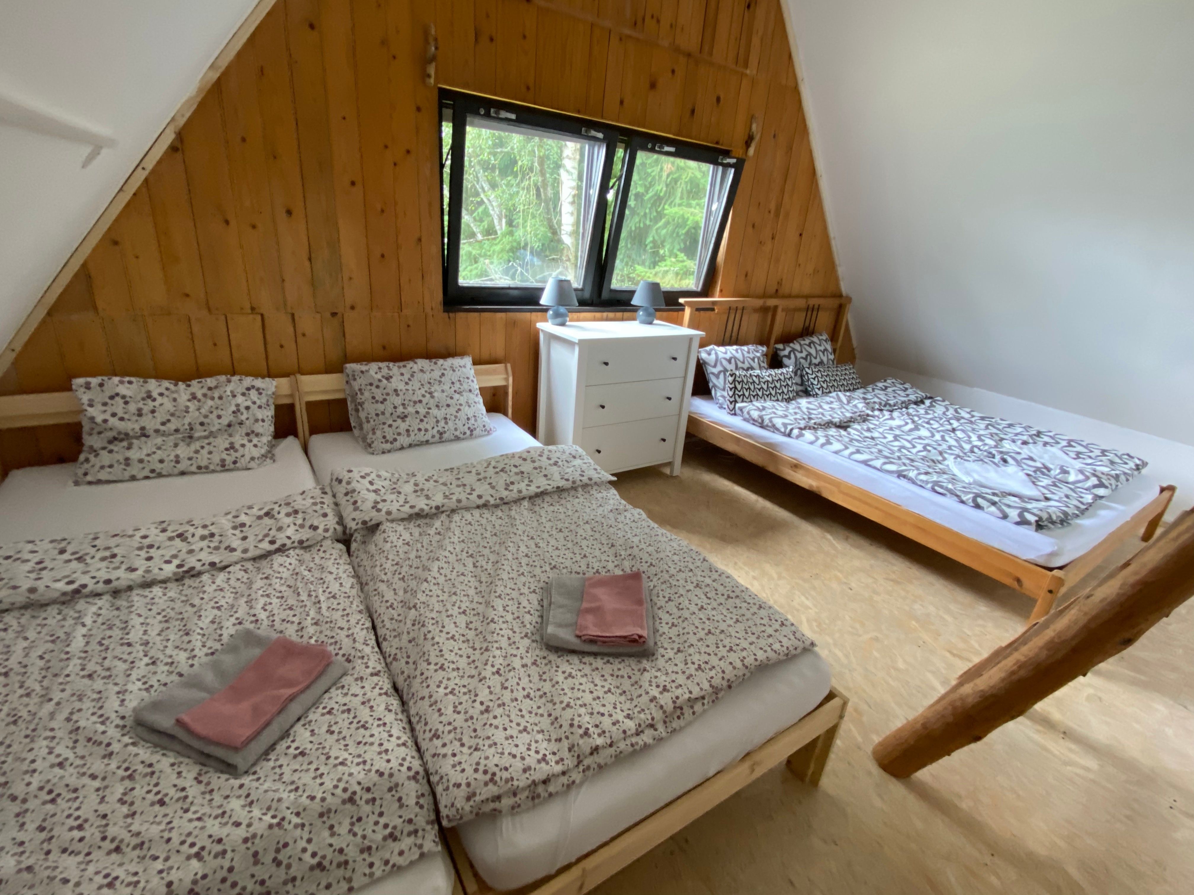 Prodej chata - Mezholezy, Mezholezy (dříve okres Horšovský Týn), 80 m²