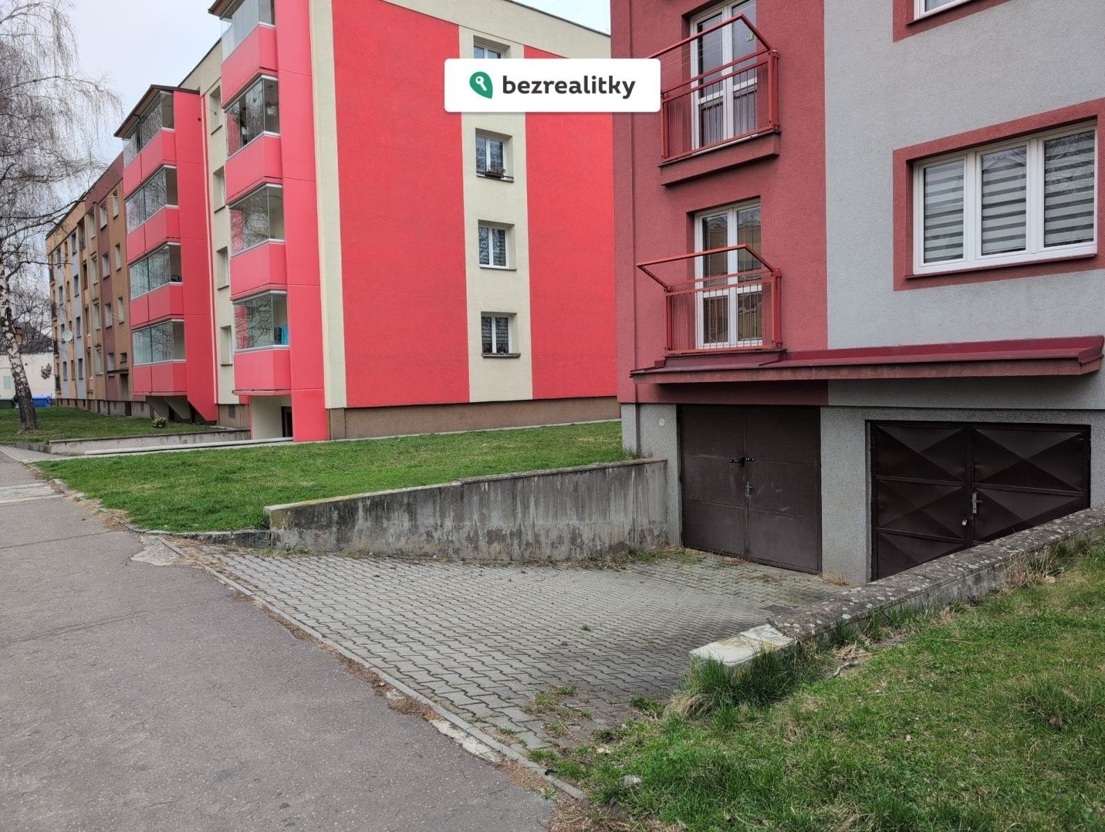 Prodej garáž - Zlepšovatelů, Ostrava, 35 m²