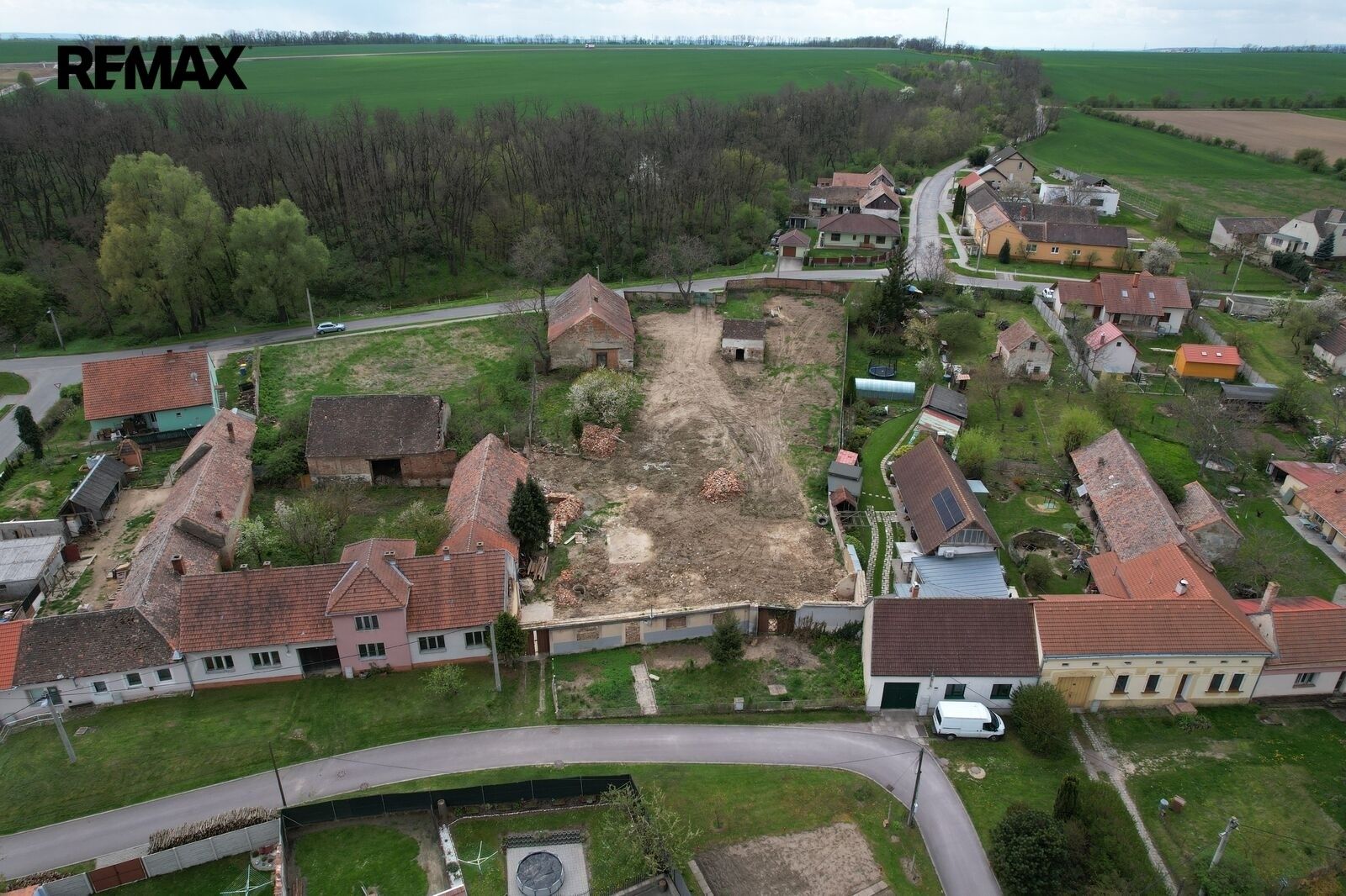 Pozemek pro bydlení, 1 842 m²