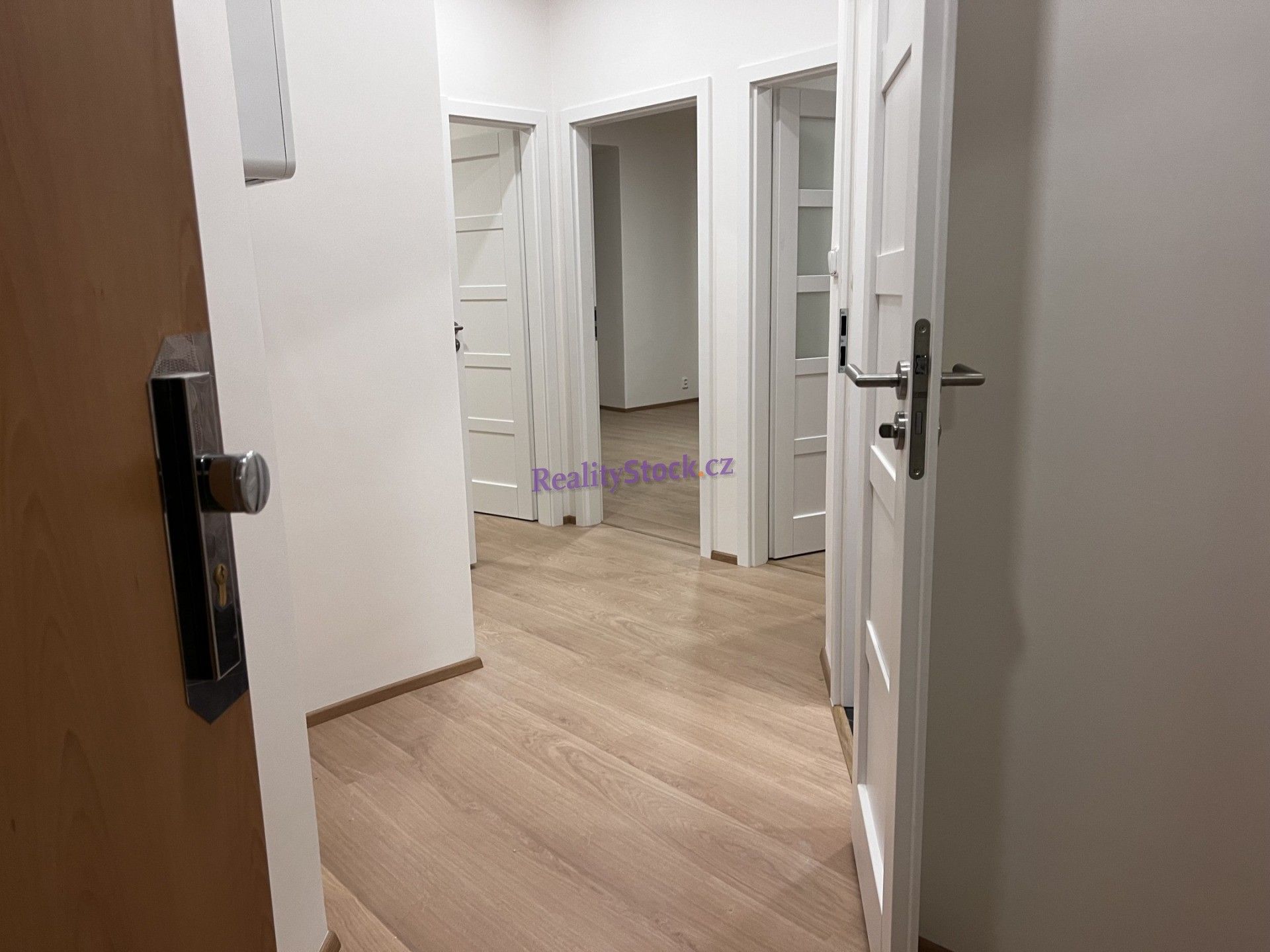 3+kk, Jana Želivského, Praha, 56 m²