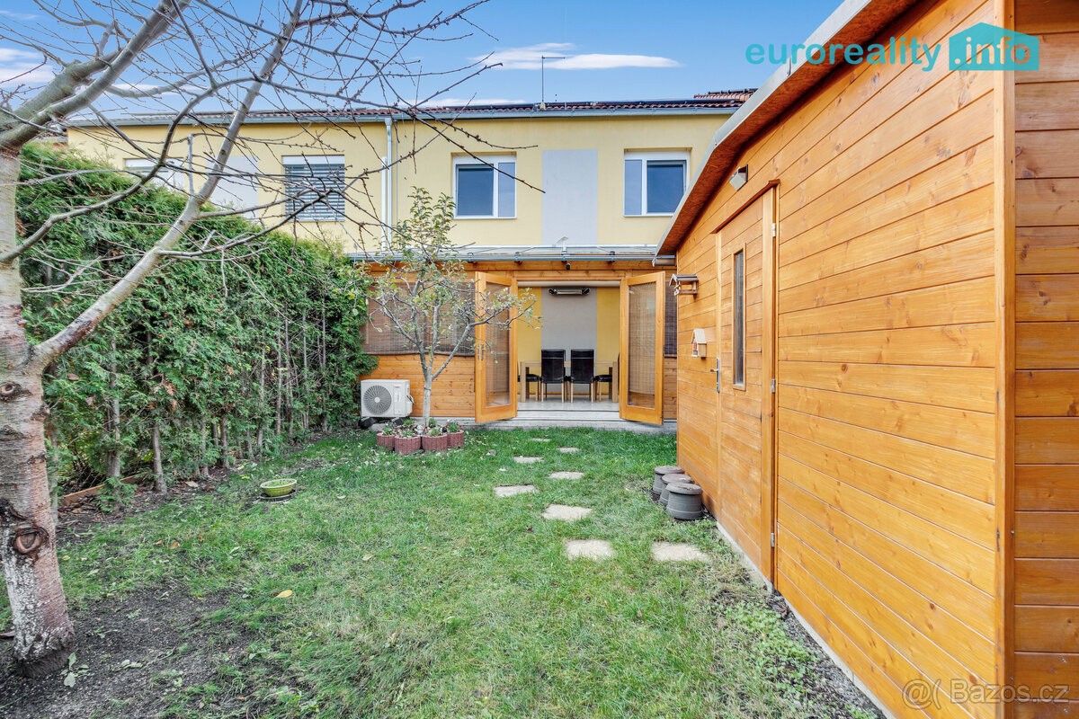 Prodej rodinný dům - Jinočany, 252 25