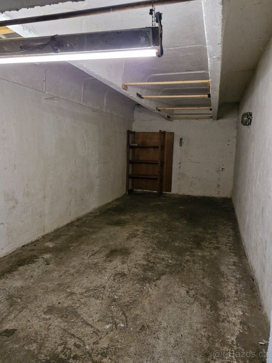 Garáže, Přerov, 750 02