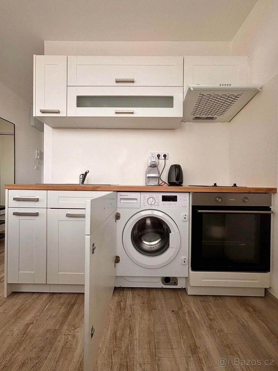 Pronájem byt - Uherský Brod, 688 01