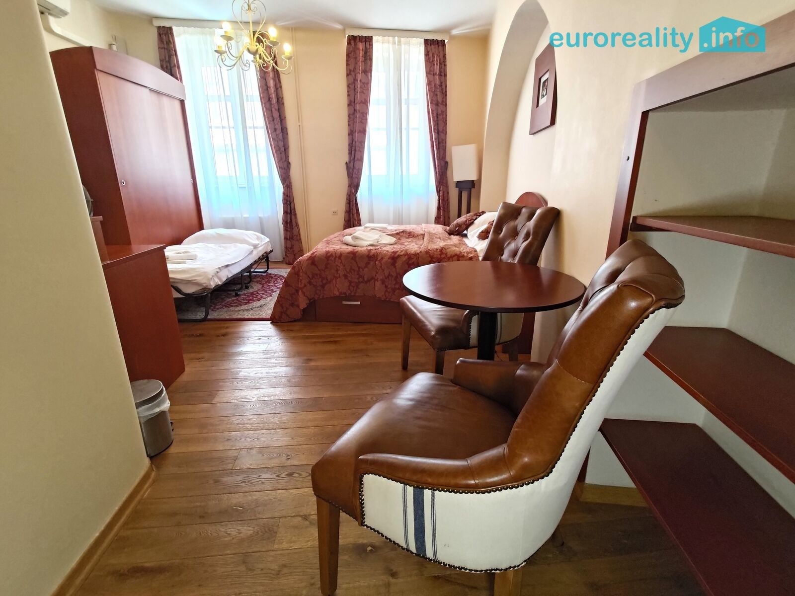 4+kk, Zbrojnická, Plzeň Vnitřní Město, 110 m² - 1