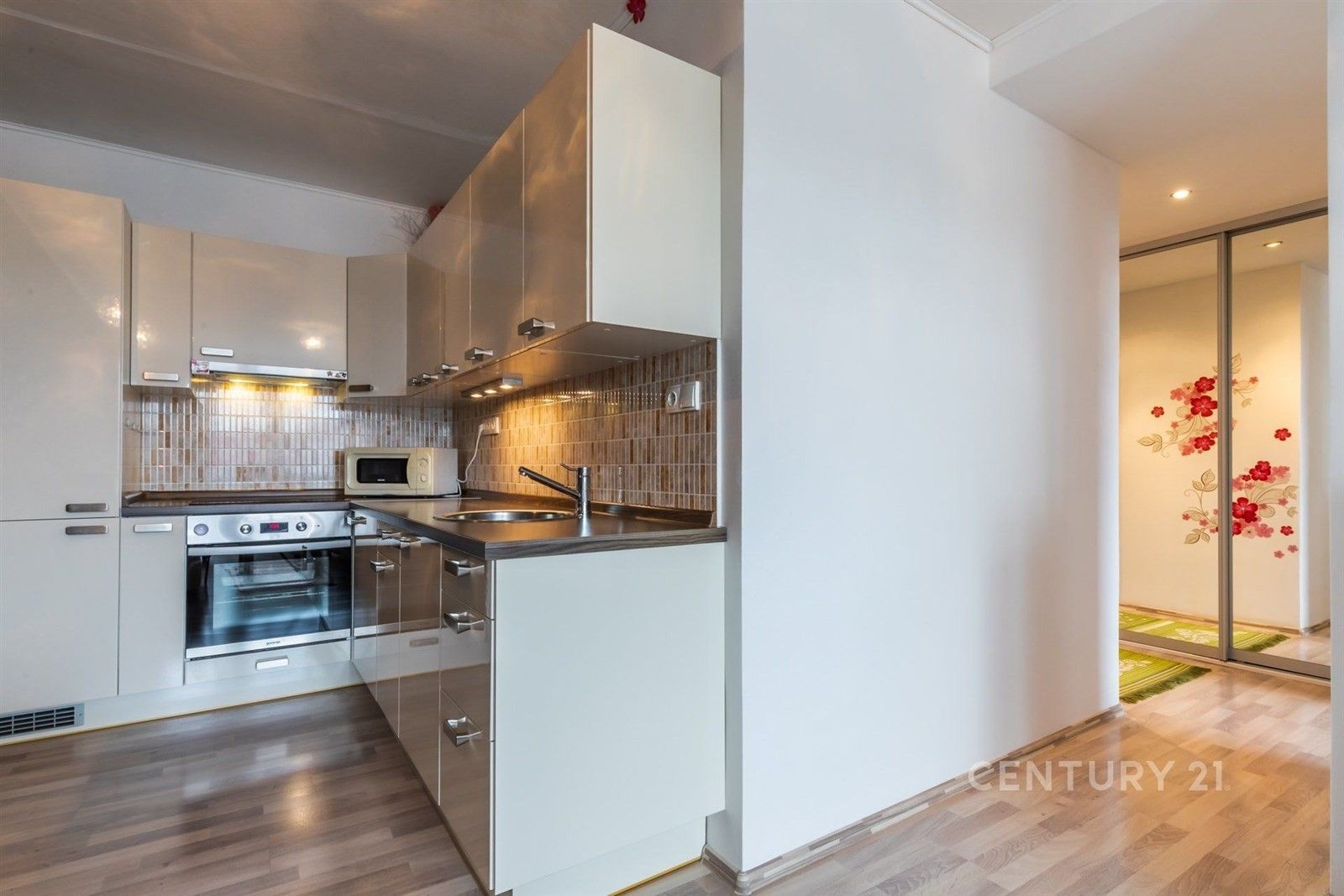 Pronájem byt 2+kk - Na růžovém poli, Kladno, 44 m²