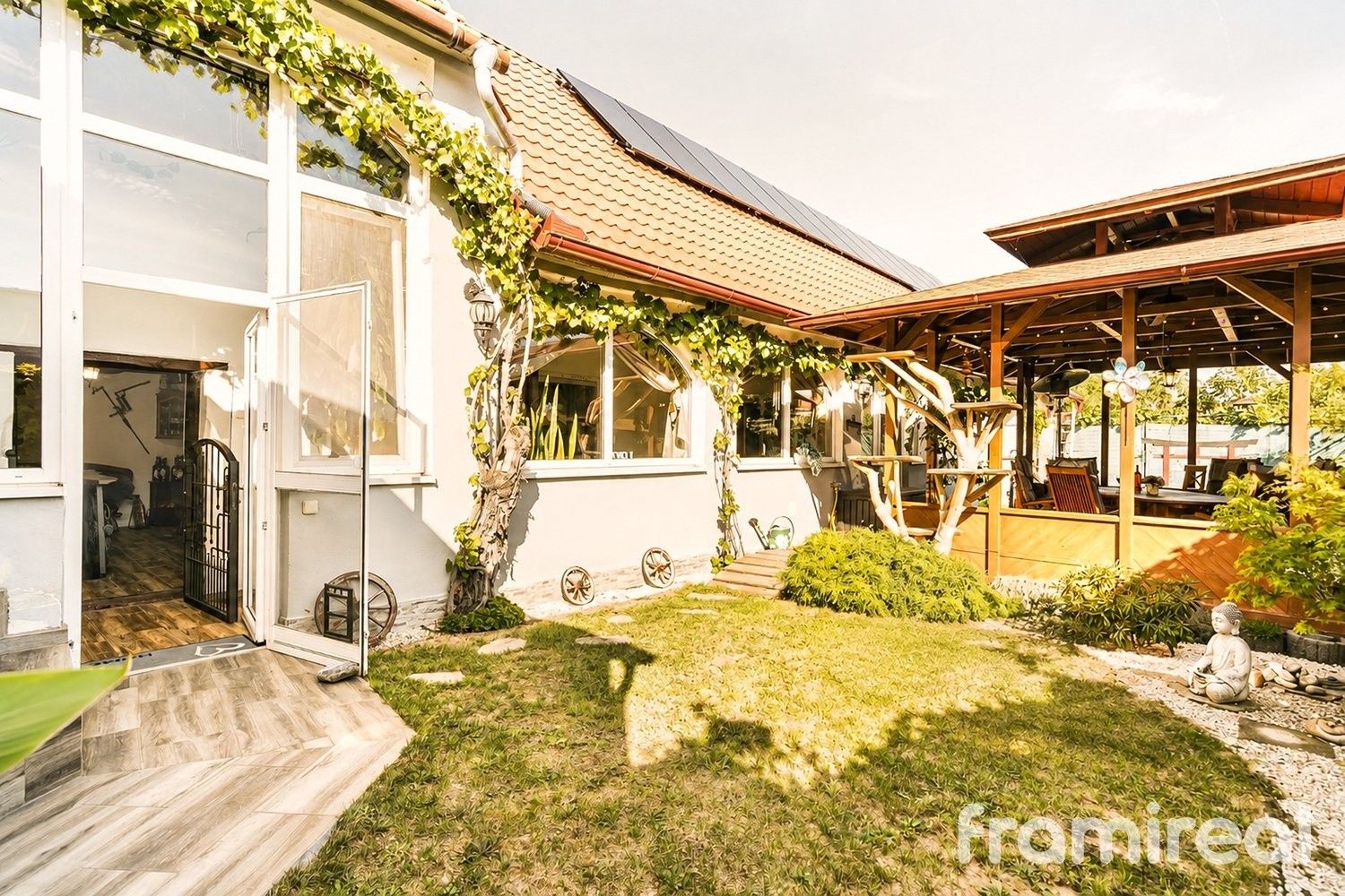 Rodinné domy, Osvobození, Strachotín, 250 m² - 2