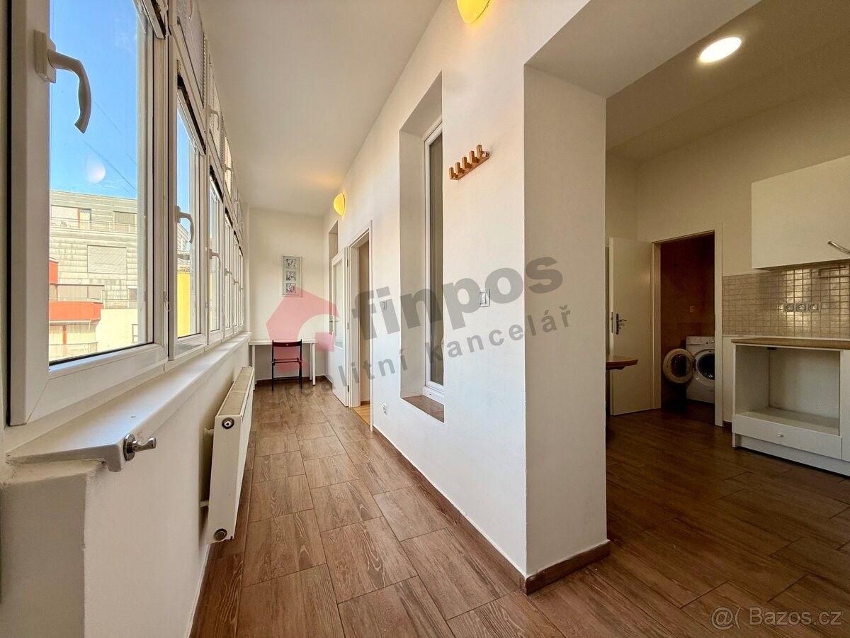 Pronájem byt - Praha, 147 00