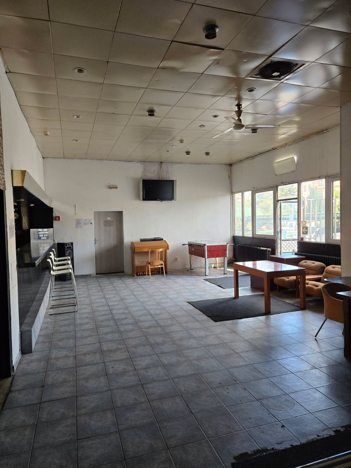 Pronájem komerční - 17. listopadu, Břeclav, 100 m²