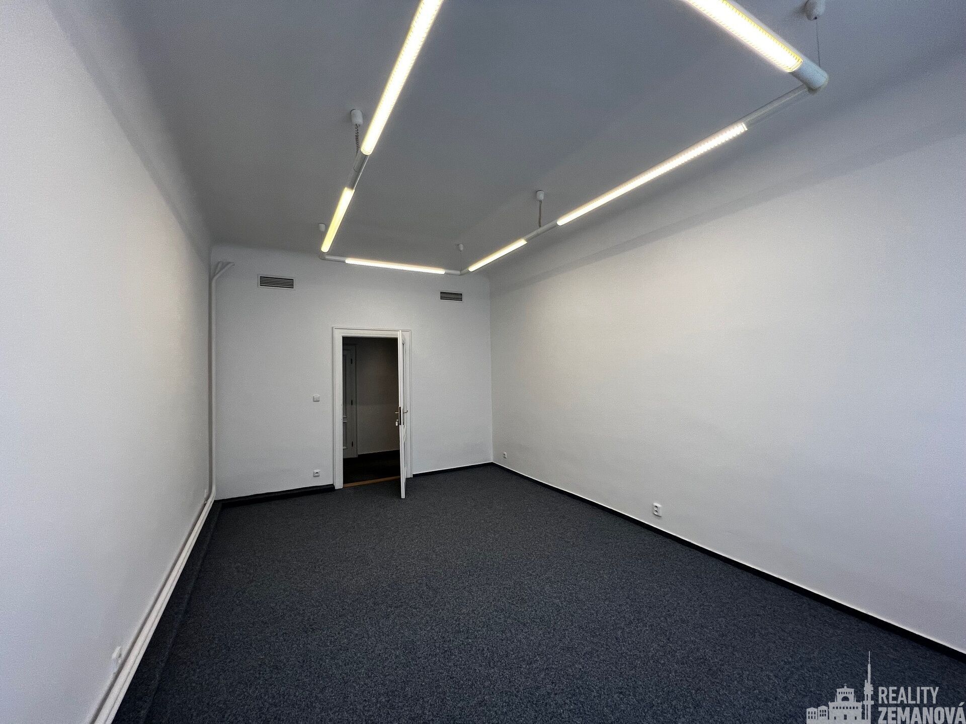 Pronájem kancelář - Rumunská, Praha, 25 m² - 2