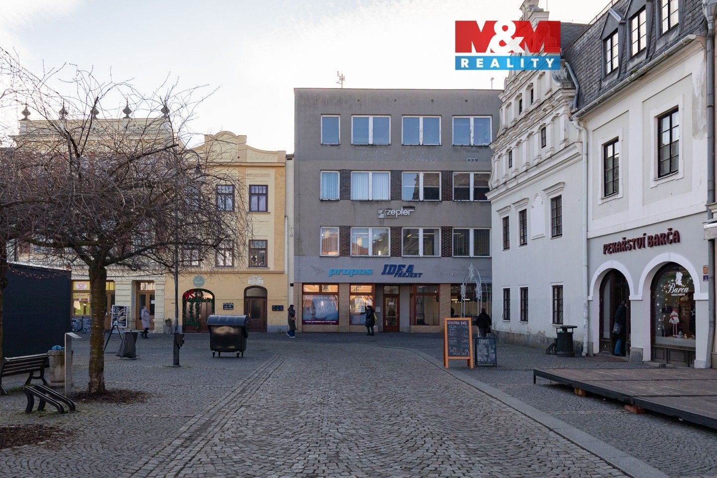 Obchodní prostory, nám. Míru, Bruntál, 720 m²