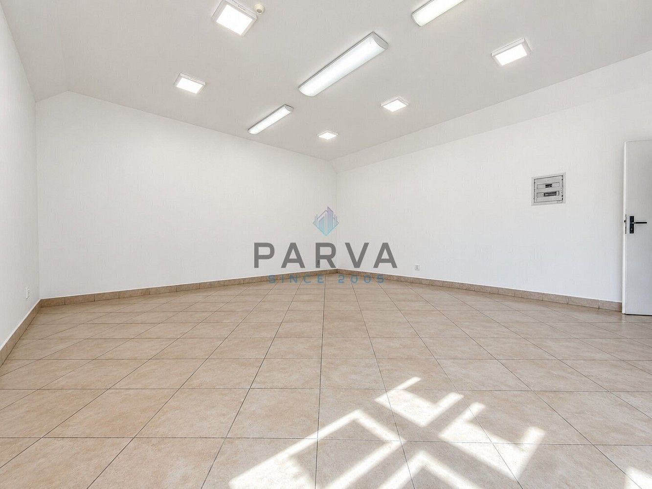 Pronájem obchodní prostory - Rokycany - Nové Město, Plzeňský kraj, 38 m² - 5
