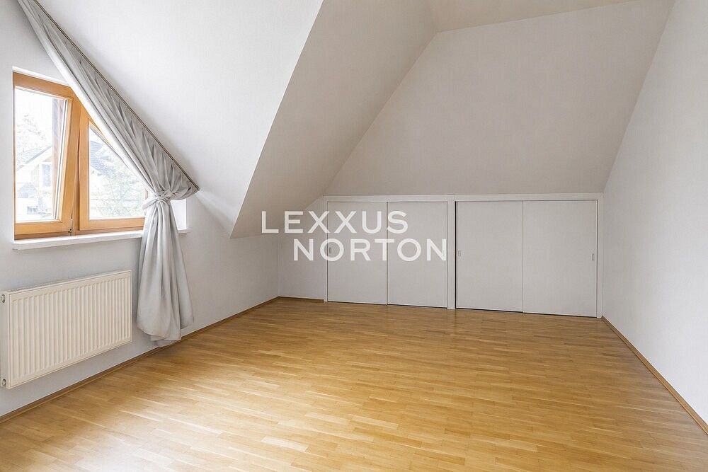 Rodinný dům · 340 m² · Praha - Nebušice, okres Praha 6, Hlavní město Praha - 4