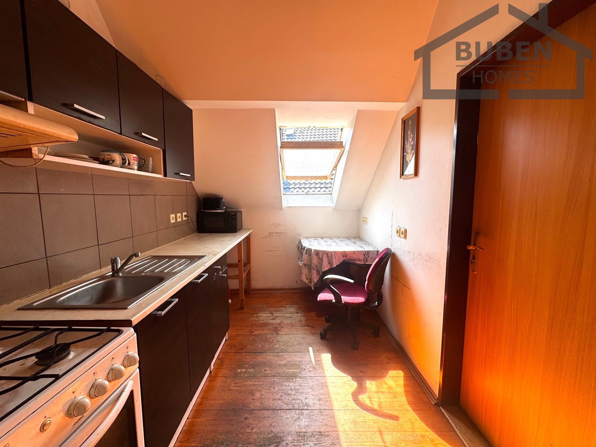 Prodej rodinný dům - Ostrov, Bor, 350 m²