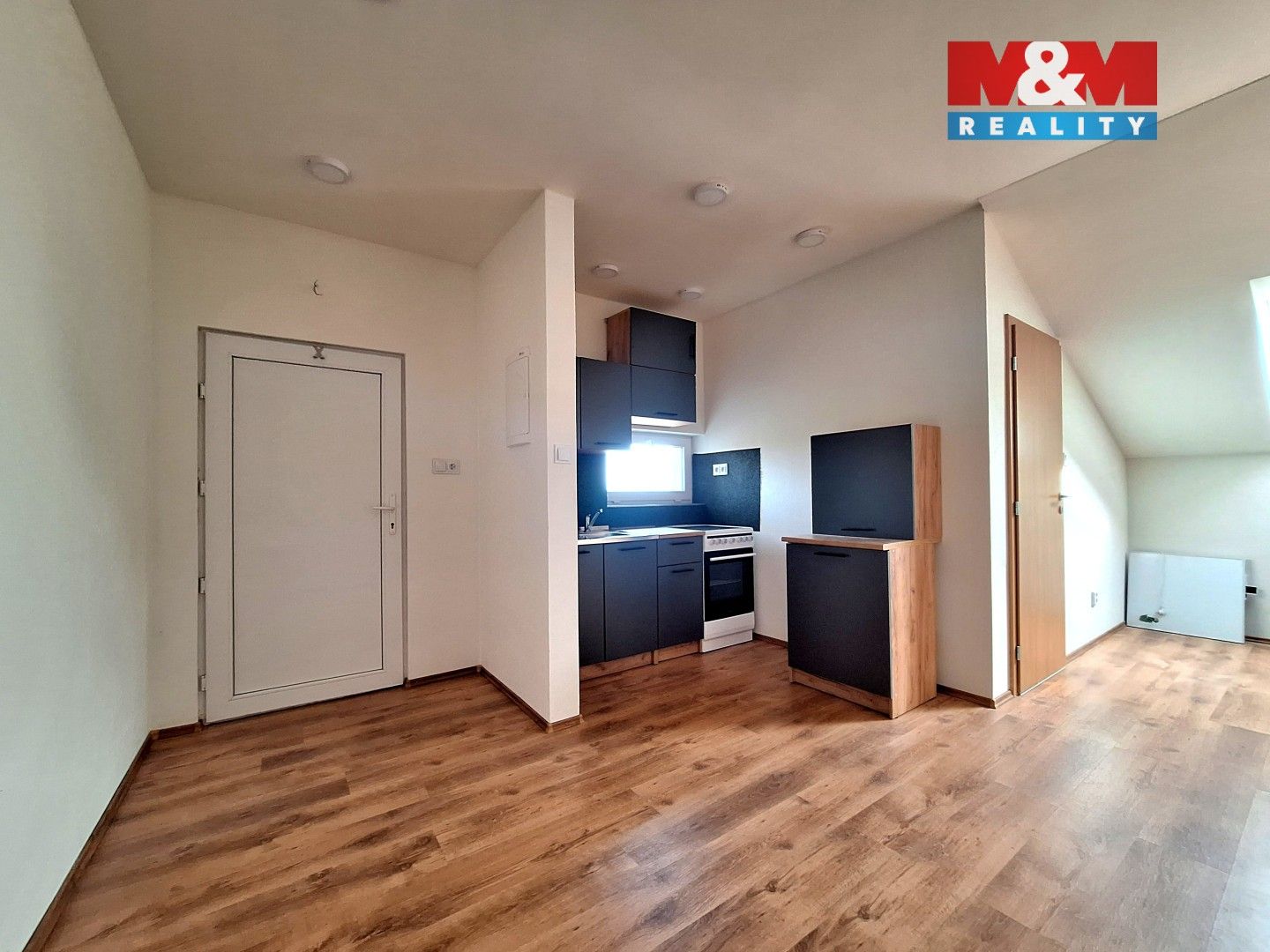 Pronájem byt 2+kk - Nová Ves II, Rostoklaty, 47 m²