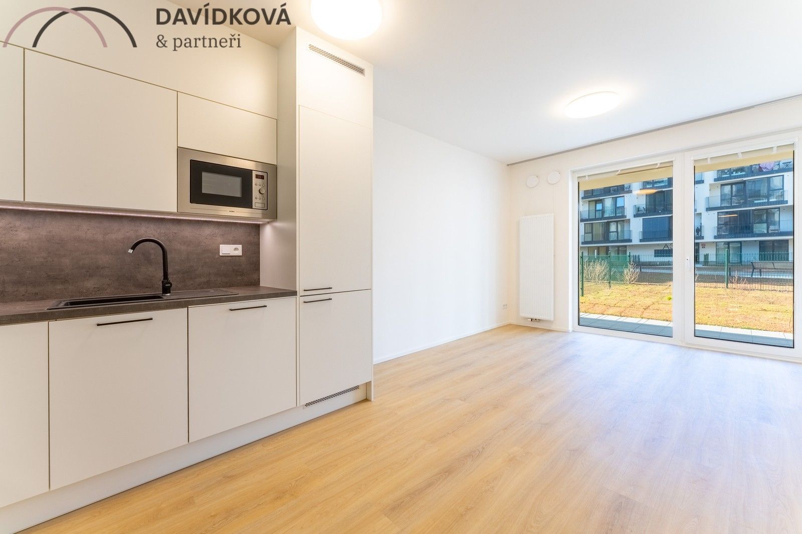 2+kk, Horynova 2429, Praha, 46 m²