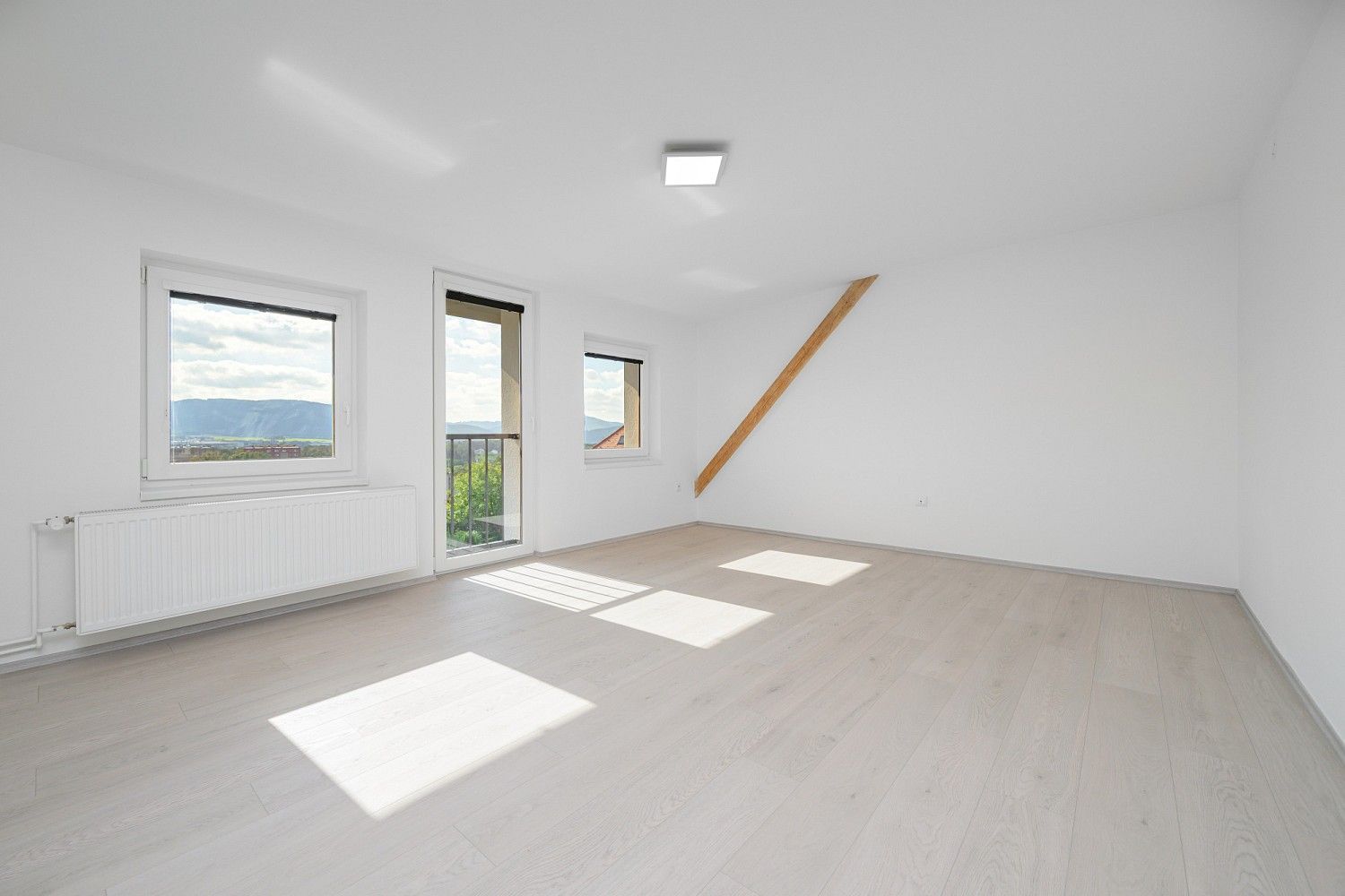 Pronájem byt 4+1 - Schillerova, Liberec - Liberec XII-Staré Pavlovice, 77 m² - 5
