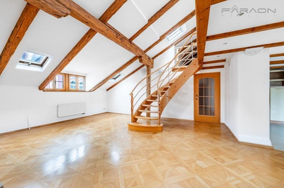 4+kk, Truhlářská , Praha Nové Město, 221 m² - 2