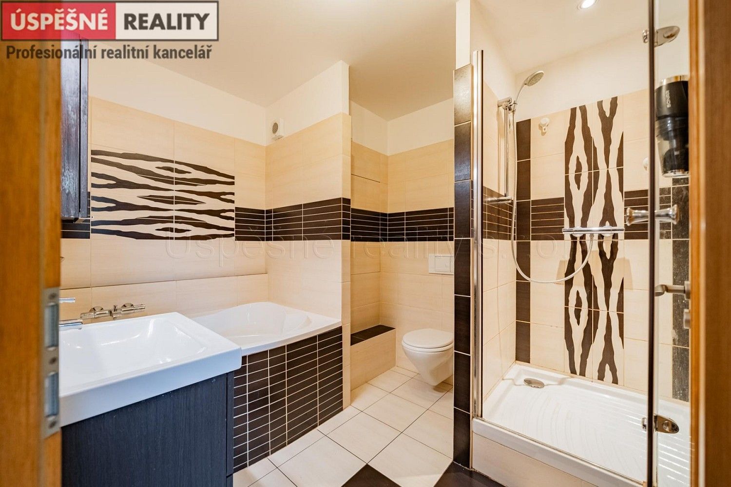 Byt 3+1 · 84 m² · Högerova, Praha 5 - Hlubočepy - 3
